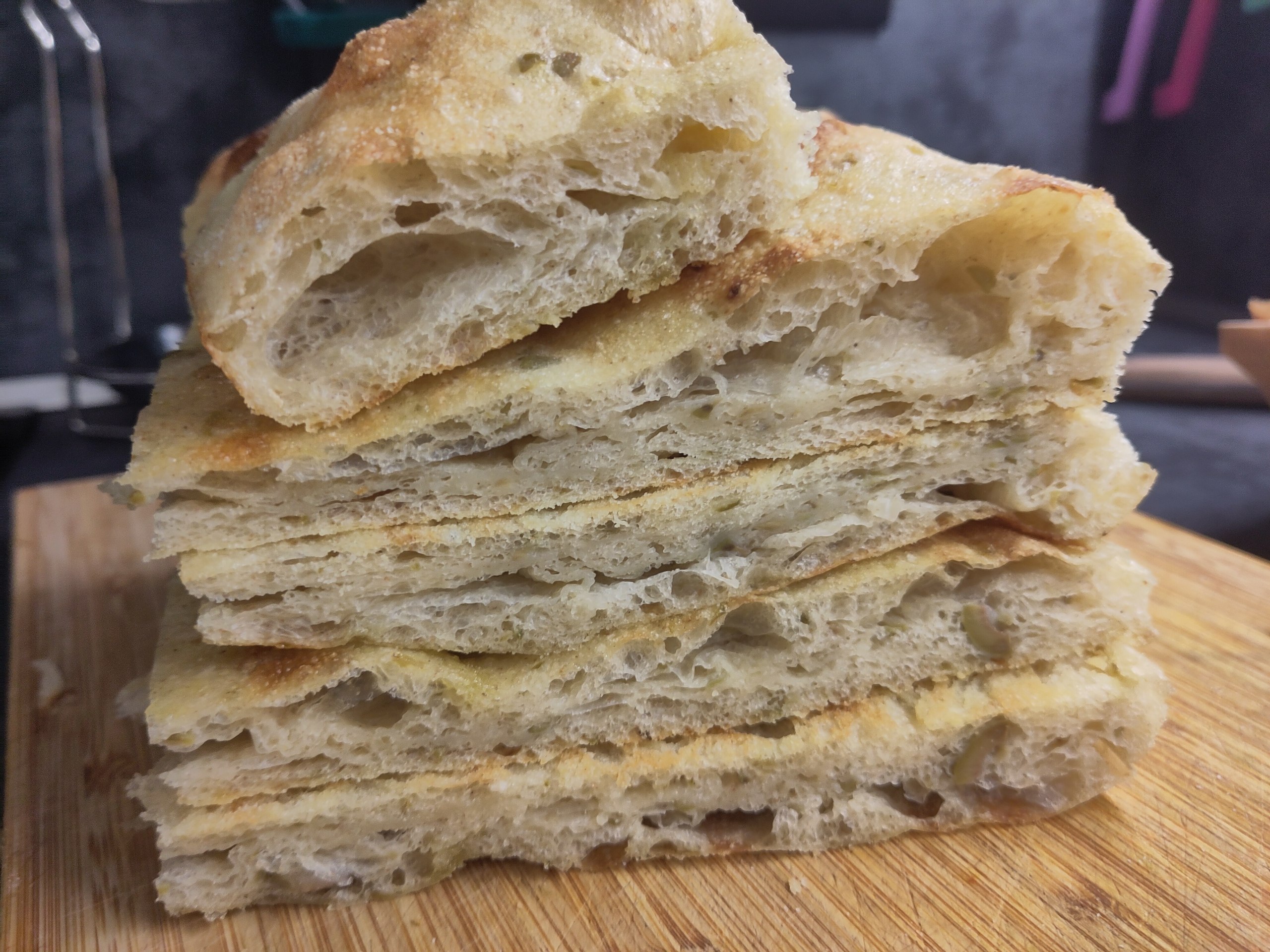 Focaccia di semola alle olive 🫓